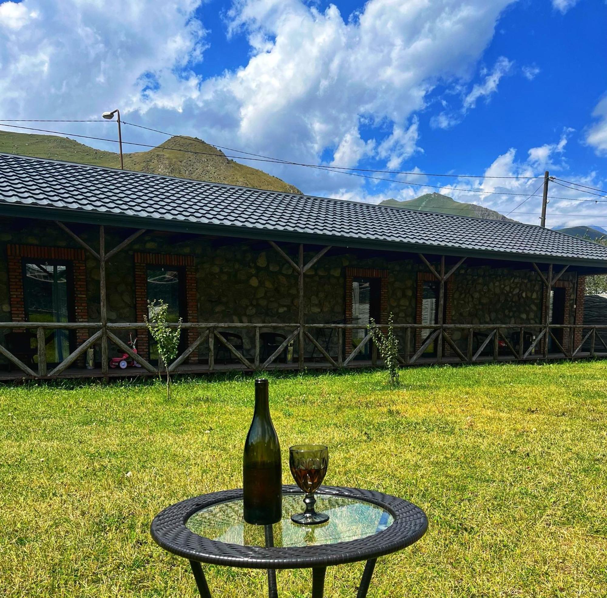 Inn Harmony Kazbegi Exterior foto