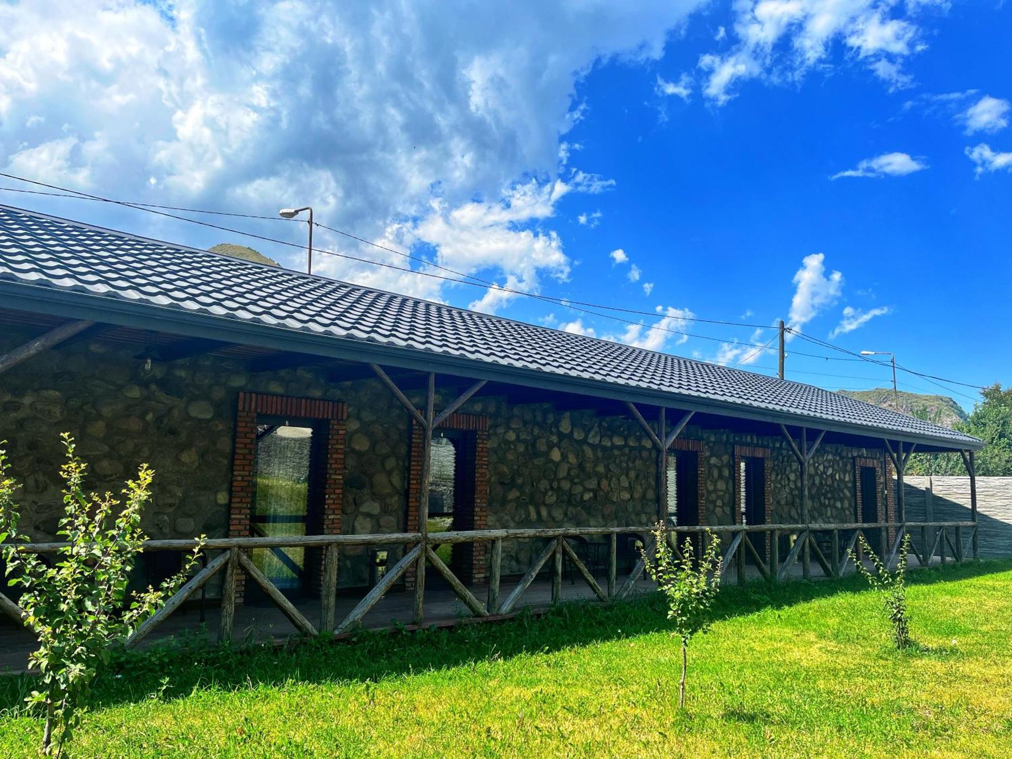 Inn Harmony Kazbegi Exterior foto